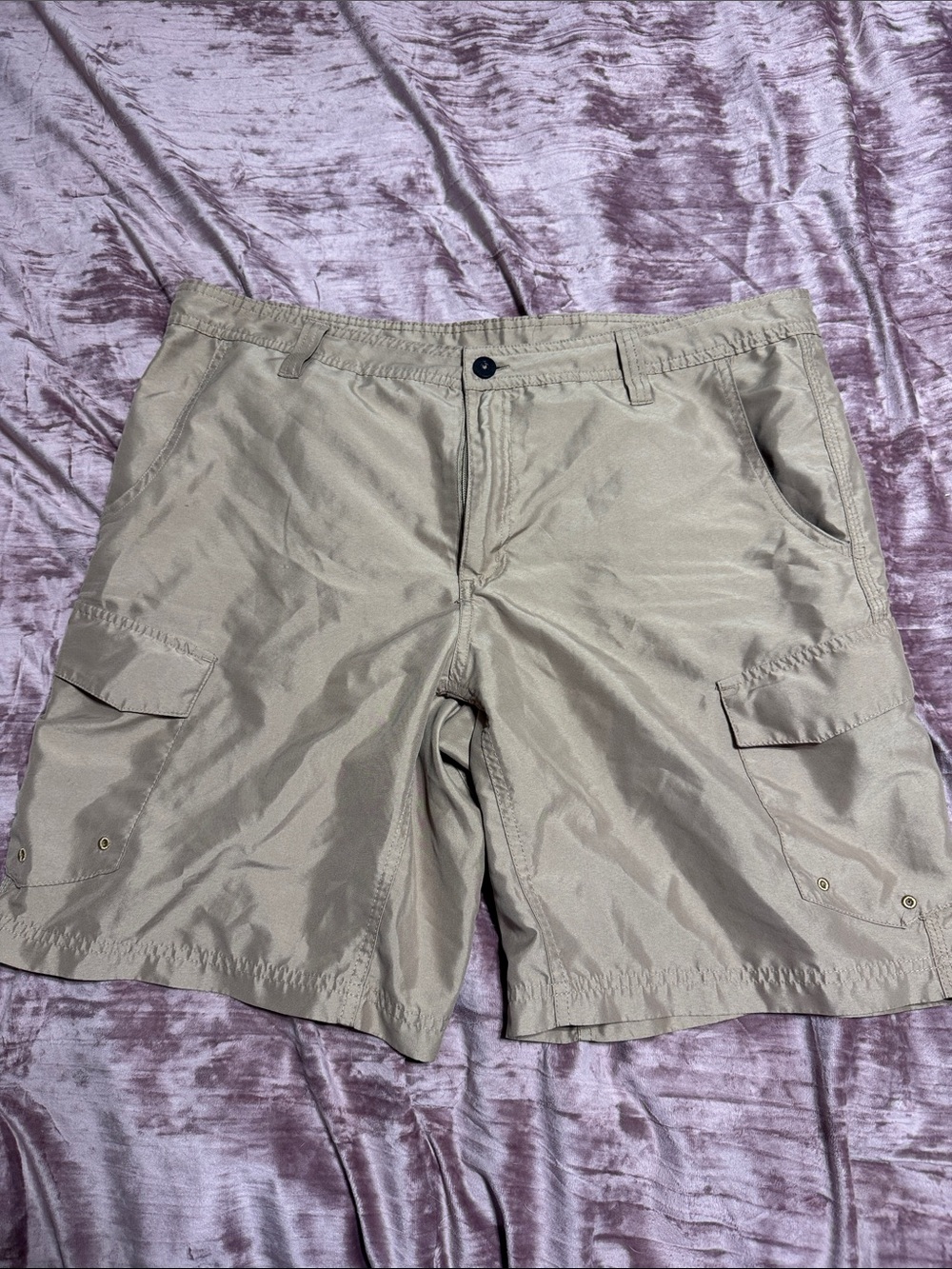 Men's Cargo Shorts in Light Taupe